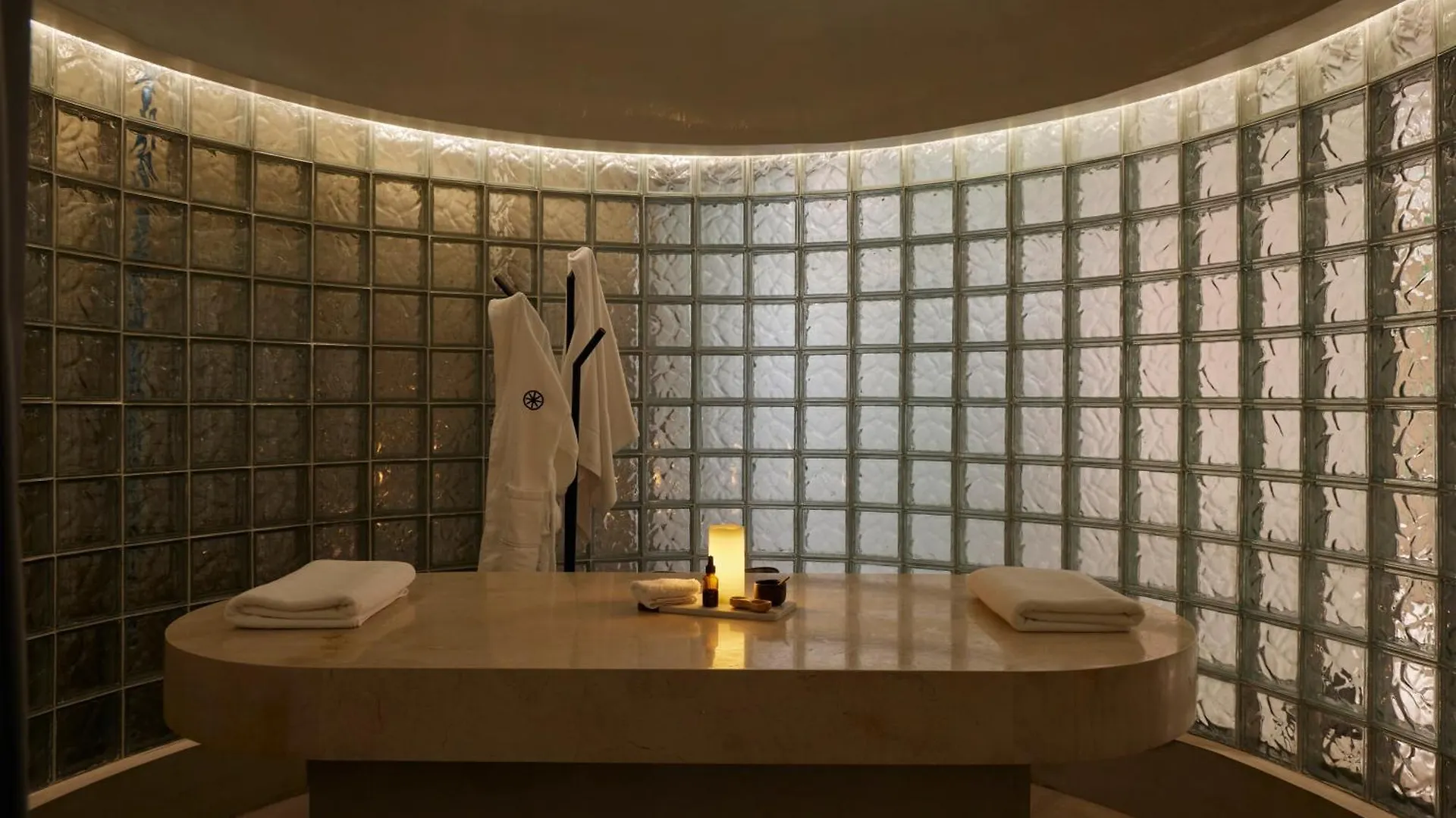 Wellcomm Spa & Hotel Medellin