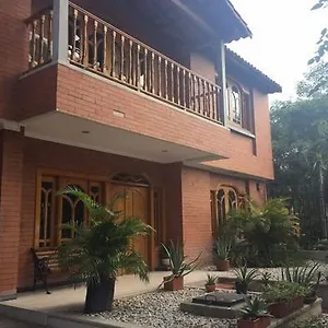  Pensión La Casa De Piedra Colombia